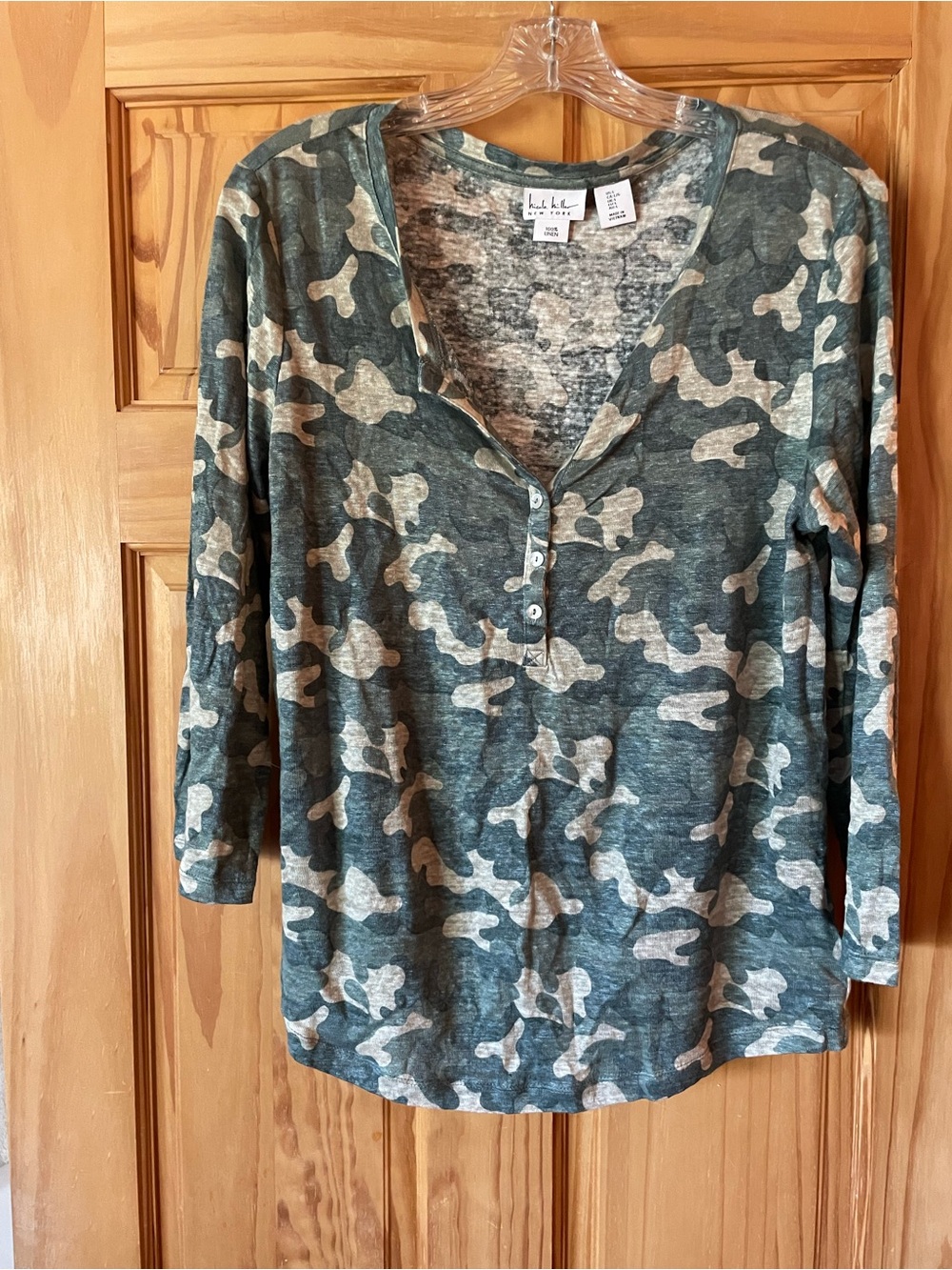 100% Linen Nicole Miller Green & Cream Camo Henley Top